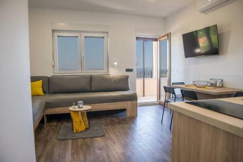 Apartmani Petra, Tea I Jo?a
