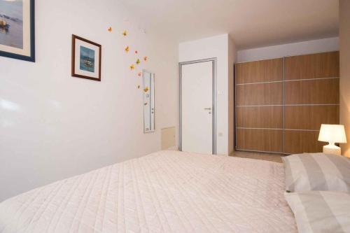 Apartment In Kostrena 17014