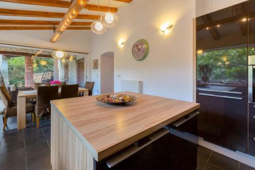 Holiday Home In Krizisce 40737
