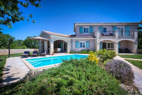 Villa Krmed With Private Pool
