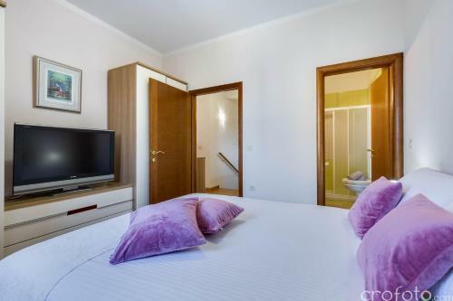 Super Luxuri�se Villa Directly On The Sea