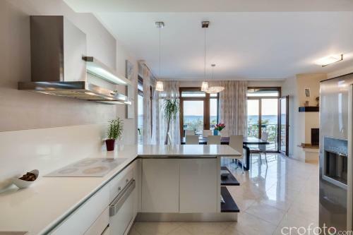 Super Luxuri�se Villa Directly On The Sea