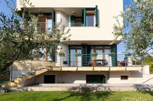 Super Luxuri�se Villa Directly On The Sea