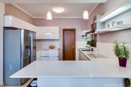 Super Luxuri�se Villa Directly On The Sea