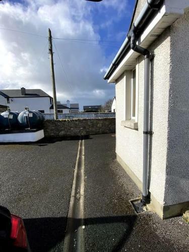 Cosy 3 Bed Cottage With A Indoor Fireplace!