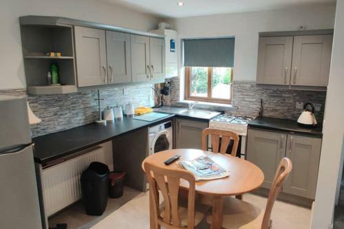 Luxury 'cois Abhainn' Self Catering Apartment