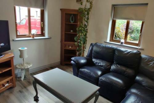 Luxury 'cois Abhainn' Self Catering Apartment
