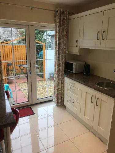 Self Contained 1 Bed Apartment