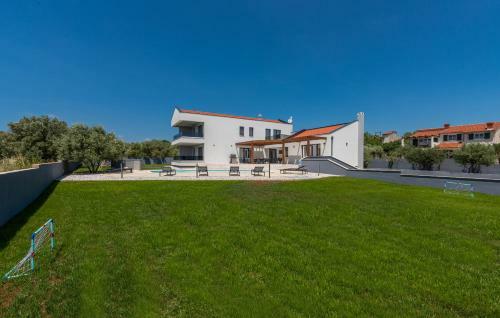 Villa Posidonia With Sea View And Surrounded By Olive Trees