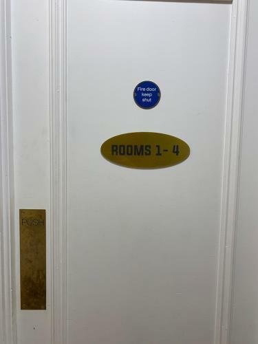 Hostal Farrelly's Townhouse
