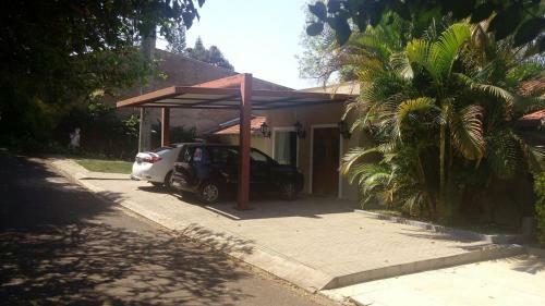 Casa No Lago Igap�. 3 Su�tes. Familiar.