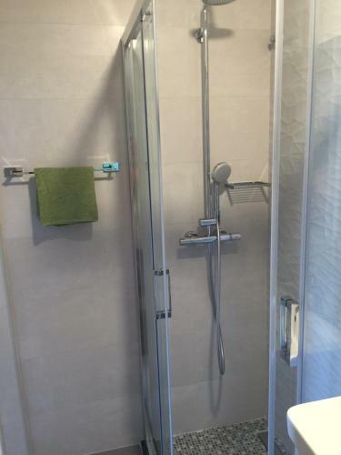 Hostal Apartment And Room Sveti Jakov