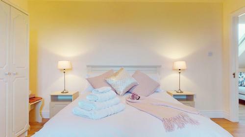 Ross Beach Family Farmhouse B&B