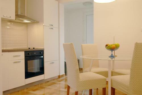 Hvar Zen Apartment W/ Free Parking