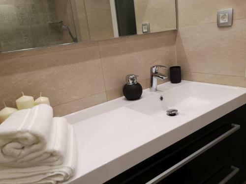Apartamentos Azamara Old Town Residence