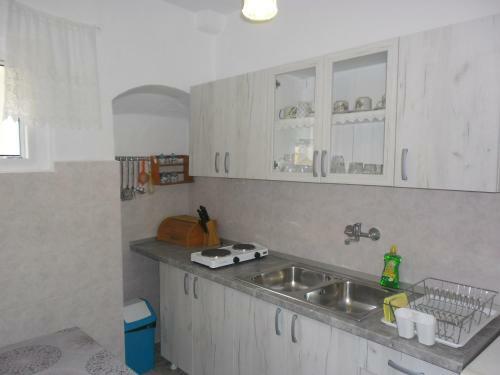 4 An Apartment For 3 In The Center