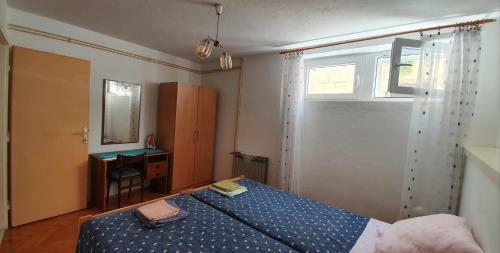 4 An Apartment For 3 In The Center