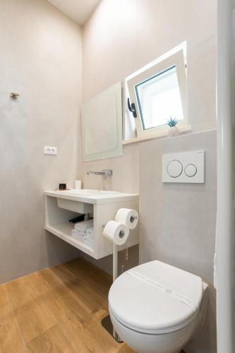 Hostal Apartments Jakic 1