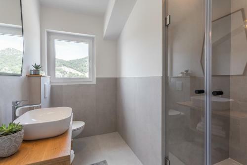 Hostal Hvar Top View Apartments