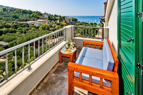 5 Bedrooms Holiday House With Sea View