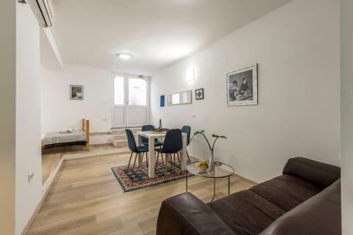 Hvar Central Apartment