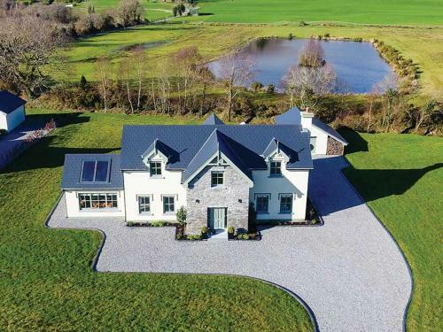 Villa Beechwood Grove No. 6, Gortagass Kenmare
