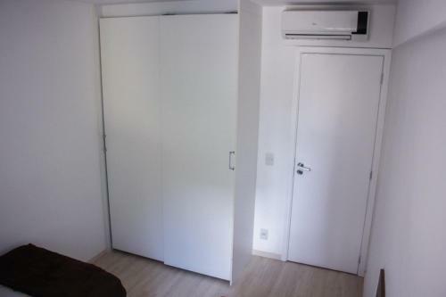 Apartamento Luxuoso Beira Mar 03 Quartos