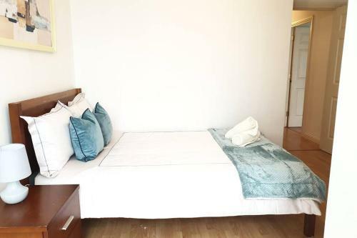 Salthill Seaside Apartment, Two Large Bedrooms.