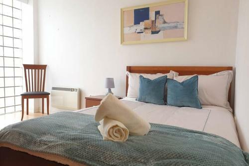 Salthill Seaside Apartment, Two Large Bedrooms.
