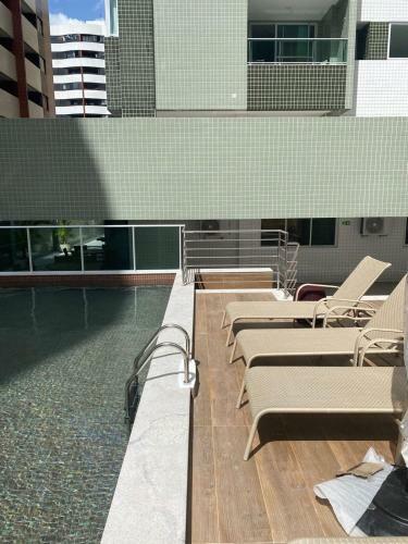 Nov�ssimo Apartamento C/ Varanda A 300 M Da Praia