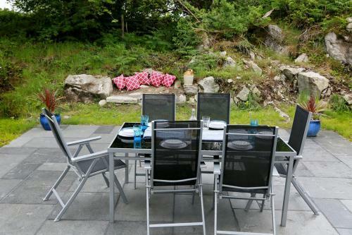 Luxury 6 Bedroom Spiddal Villa, Jacuzzi, Balcony