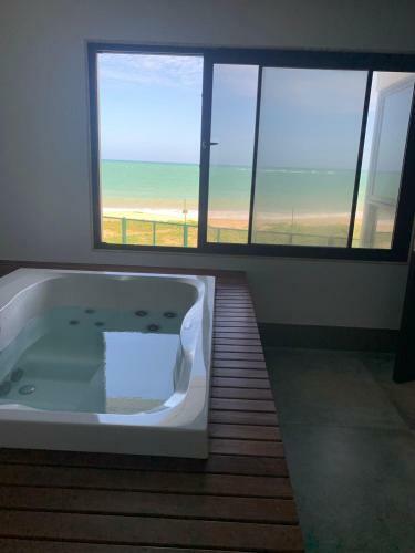 Casa Beira-mar Em Condom�nio Fechado!