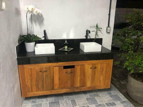 Blue House - Casa Com Ampla �rea De Lazer E Piscina