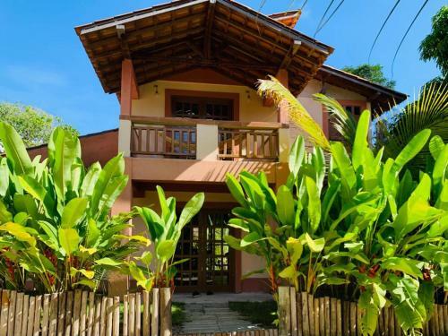 Casa-alta-da-aldeia-em-arraial-da-ajuda