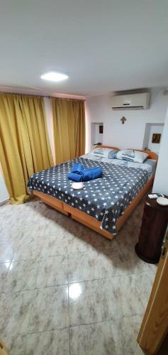 Marco's Two Storey Main Door 1 Bedroom Duplex Apartment