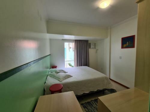 Apartamento Apto C/ Piscina - 150m Da Praia de Bombas