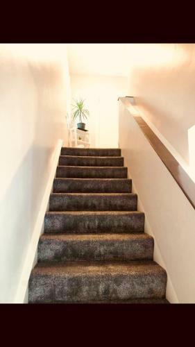 Shangri - La Spacious Family Townhouse