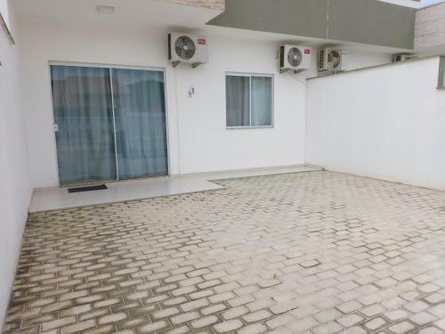 Curta Praia De Arma��o - Casa Girassol