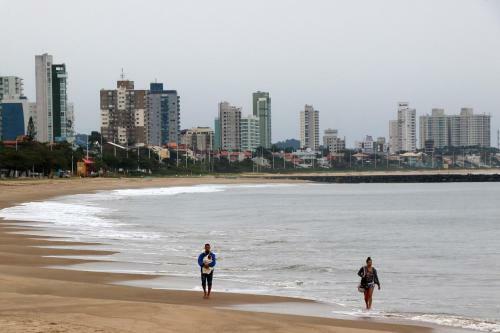 Curta Praia De Arma��o - Casa Girassol