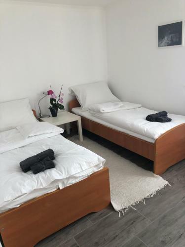 D�lia Apartman Gy�mr?