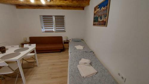 Gy�ngy Apartmanh�zak