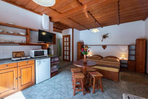 Hostal Nyugalom Apartman Hercegk�t