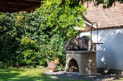 Hostal Nyugalom Apartman Hercegk�t