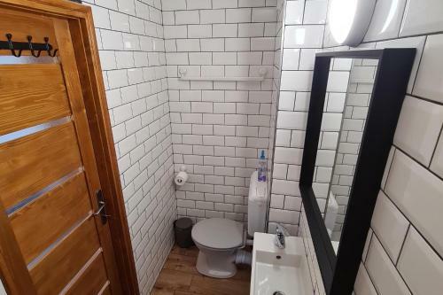 Hostal Mihely�nk