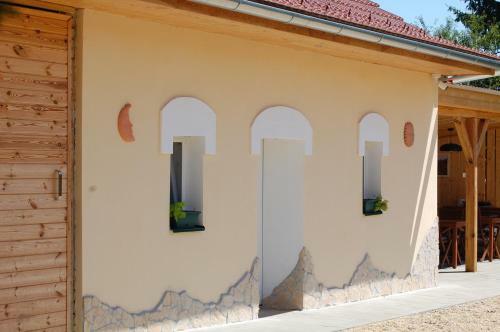 Hostal Vincze Vad�sz Vend�gh�z