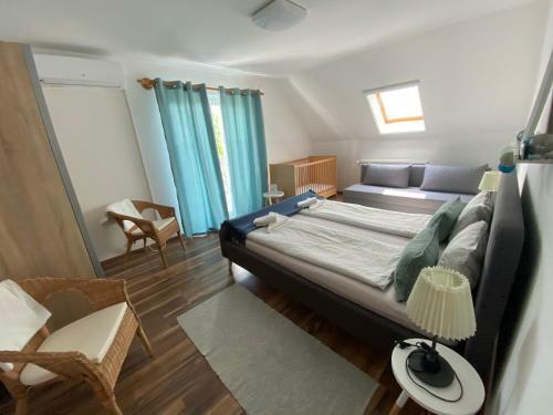 Bab�rsom Apartman