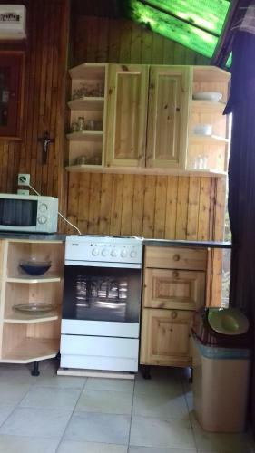 Fl�ra Apartman