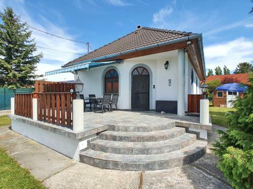 Holiday House Joshi & Rudi (No. 71)