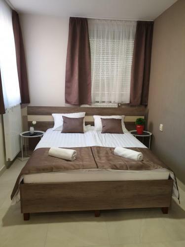 Bed & Breakfast Familia Panzi� Gy?r