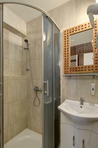 Bed & Breakfast Familia Panzi� Gy?r